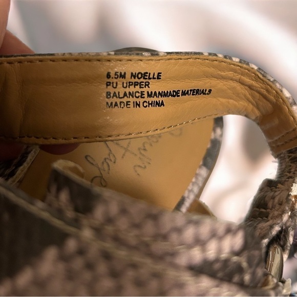 Crown vintage faux snakeskin mules sz 6.5 - Picture 6 of 6